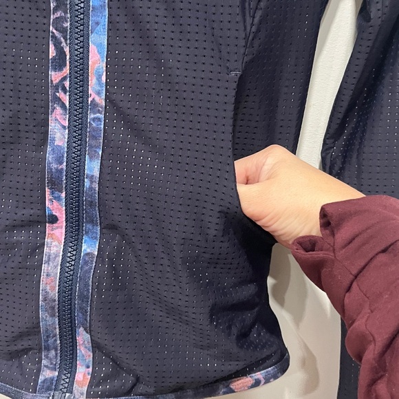 Lululemon Rare Find Your Bliss Reversible Define Jacket in Blue Pink Colorway 4 - Picture 14 of 16